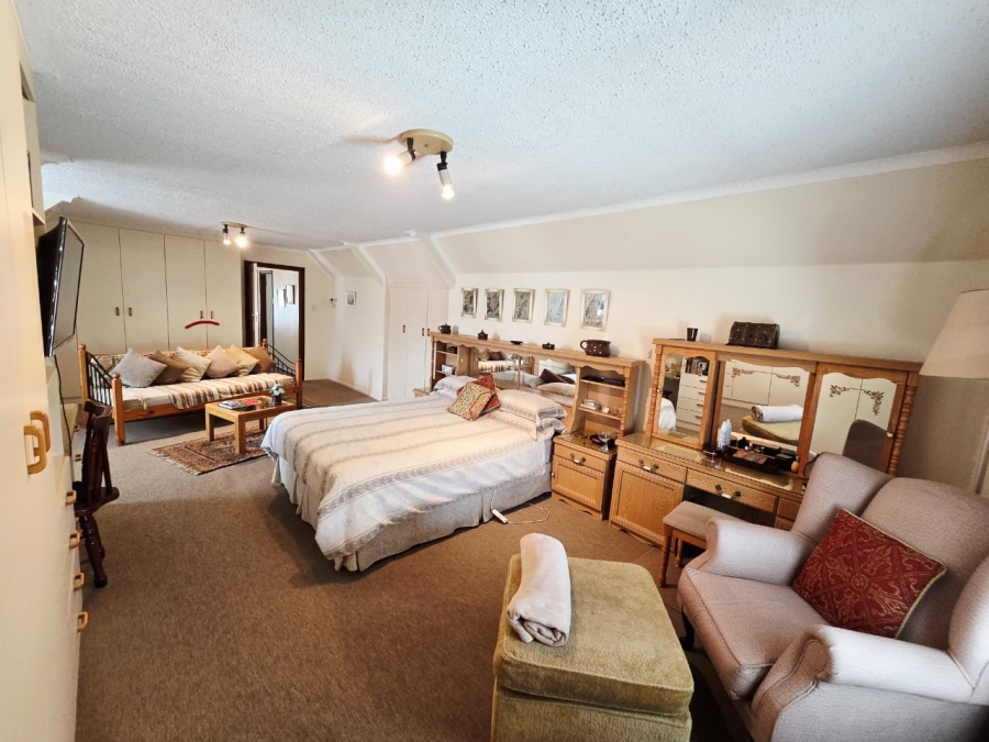 4 Bedroom Property for Sale in Dormehls Drift Western Cape